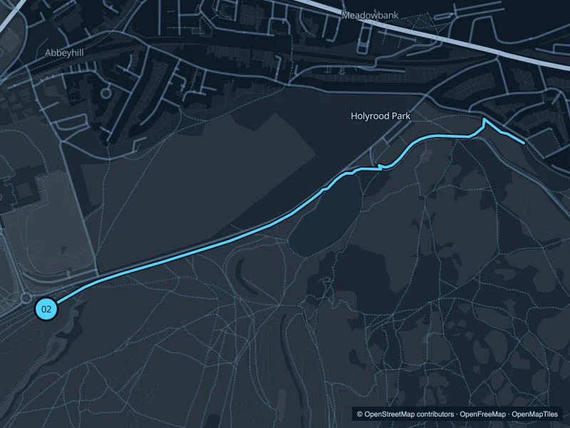Map of the 2.4 km Holyrood Park · St Margaret’s Loch run, with start and finish marked 02.