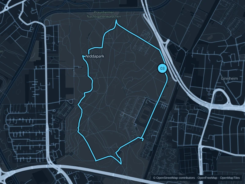 Mapa de la ruta de 4,2 km por Volkspark Niddatal, con inicio y final marcados con 03.
