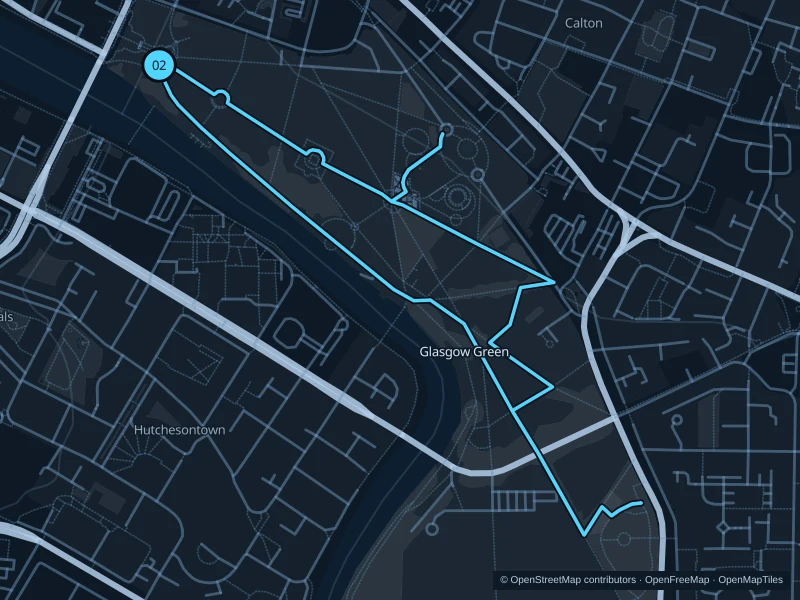Map of the 3.3 km Glasgow Green run, with start and finish marked 02.
