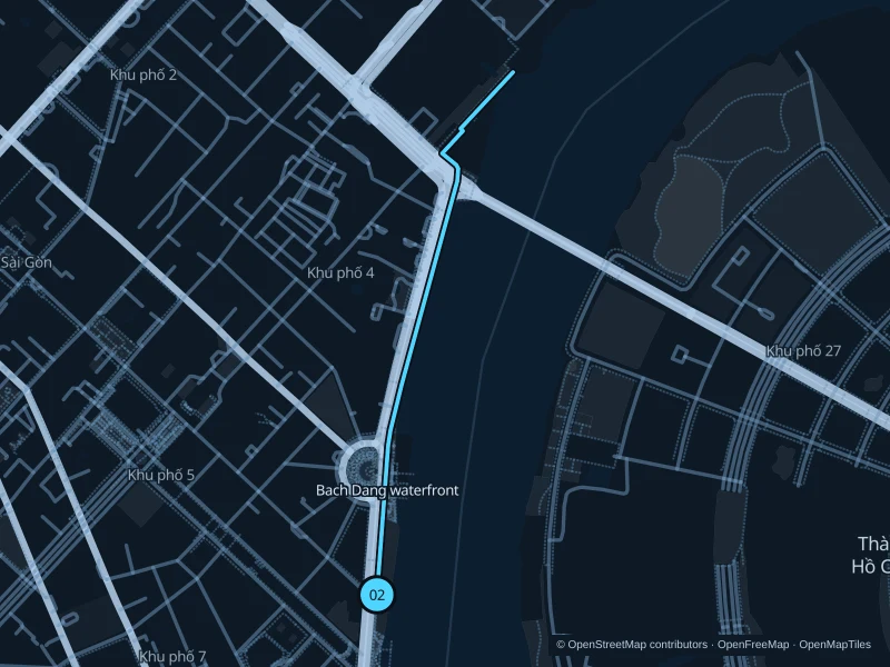 Karte der 2,4 km langen Laufstrecke Bach Dang · Promenade am Saigon-Fluss, Start und Ziel mit 02 markiert.
