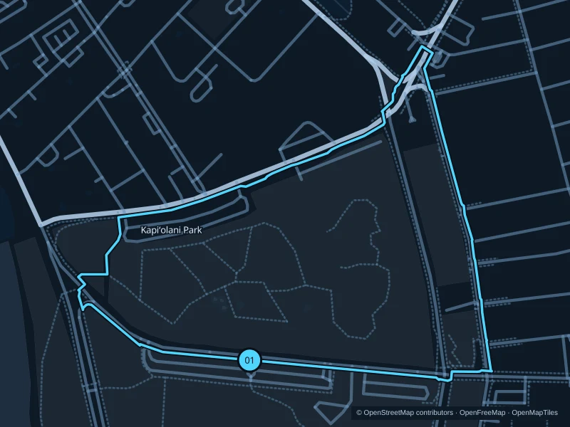 Mapa de la ruta de 2,3 km por Kapiʻolani Park, con salida y llegada señaladas con 01.