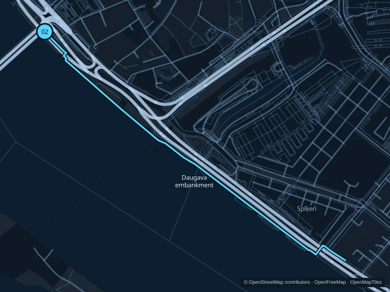 Map of the 2.2 km Daugava embankment run, with start and finish marked 02.