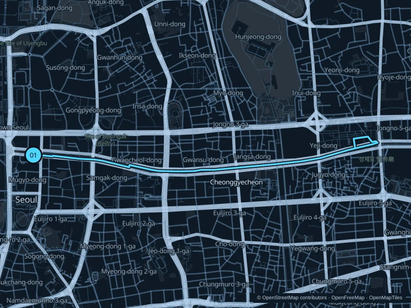 Mapa de la ruta de 4,6 km por Cheonggyecheon, con inicio y final marcados con 01.