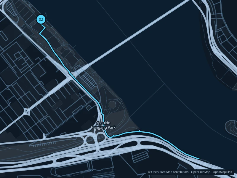 Mapa de la ruta de 4,9 km por el Parque Hangang de Yeouido, con inicio y final marcados con 02.